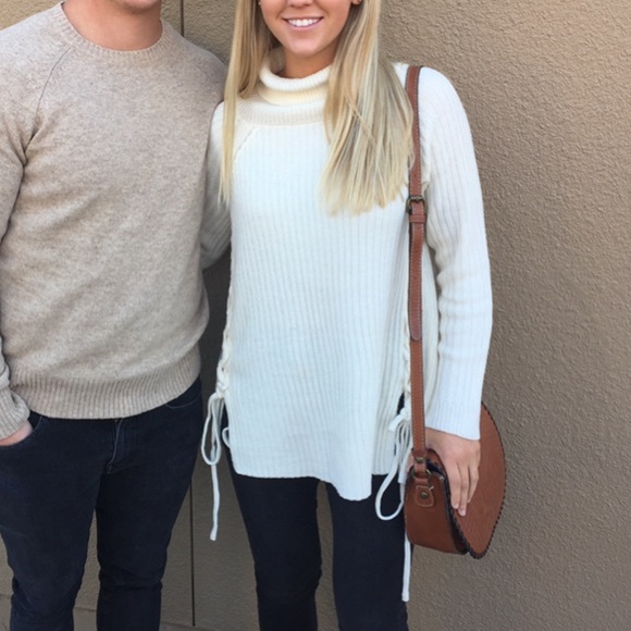 brown/cognac Italian leather embossed crossbody - Picture 8 of 8